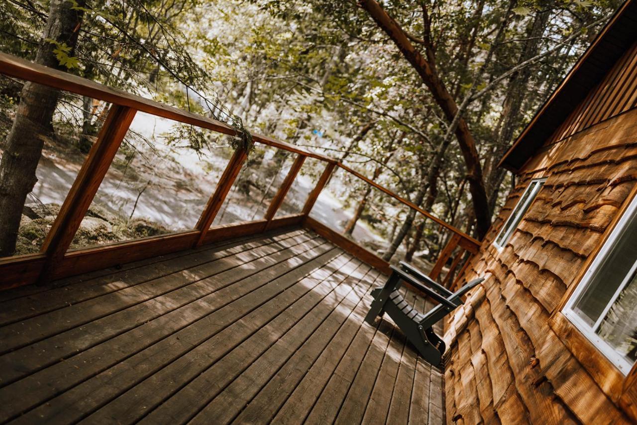 Page'S Resort & Marina Gabriola Экстерьер фото