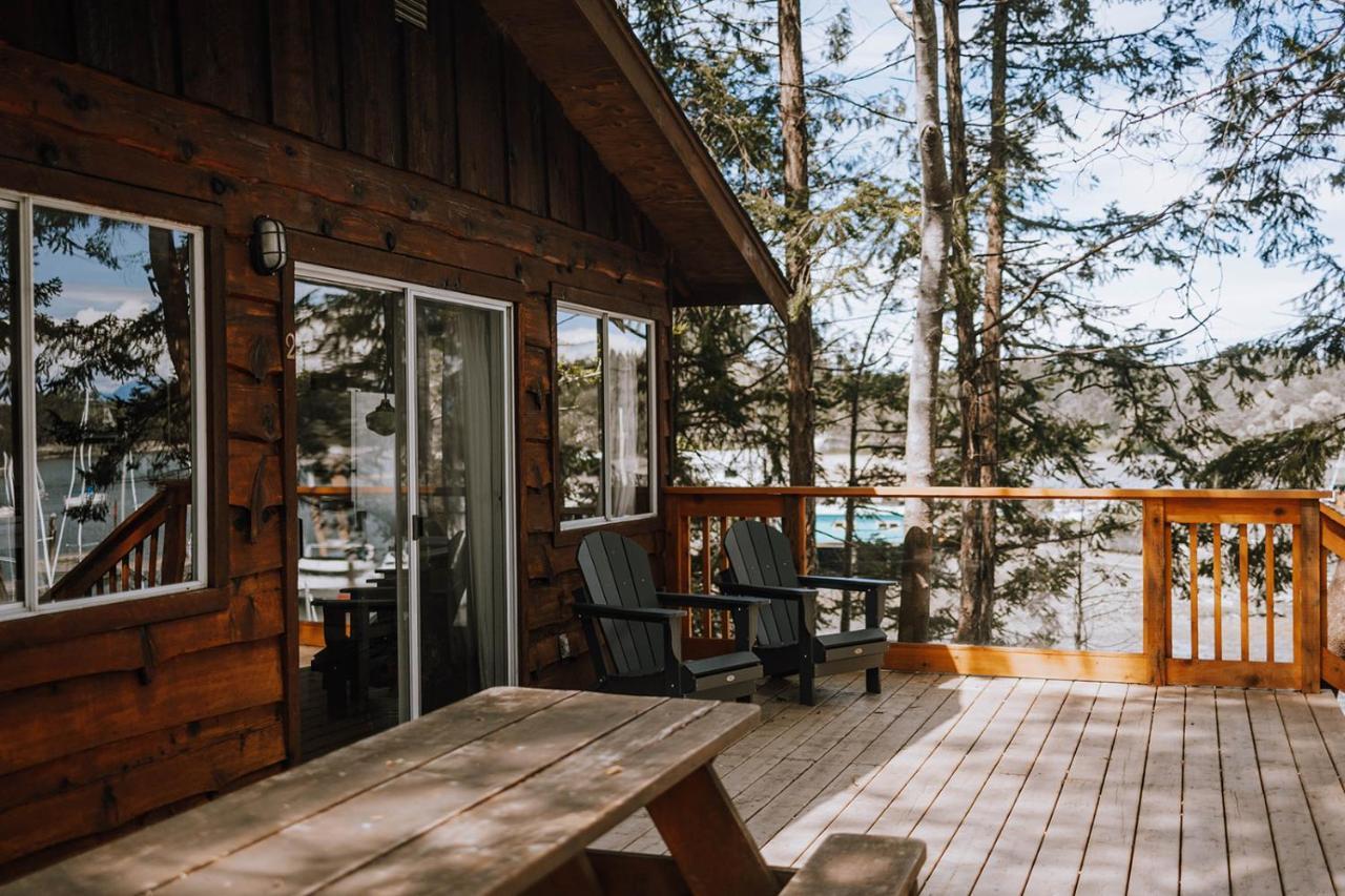 Page'S Resort & Marina Gabriola Экстерьер фото