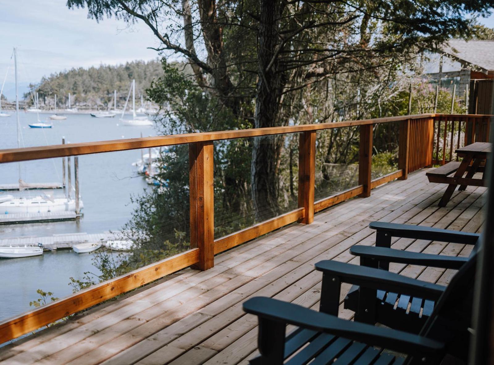 Page'S Resort & Marina Gabriola Экстерьер фото